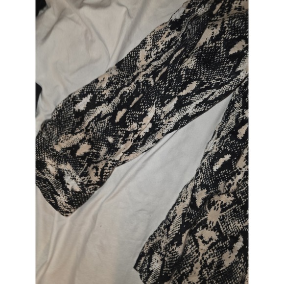 Calvin Klein Snakeskin Button Up Blouse. Lagonlook, Cottagecore,‎ Academia, Y2K, - Picture 10 of 10